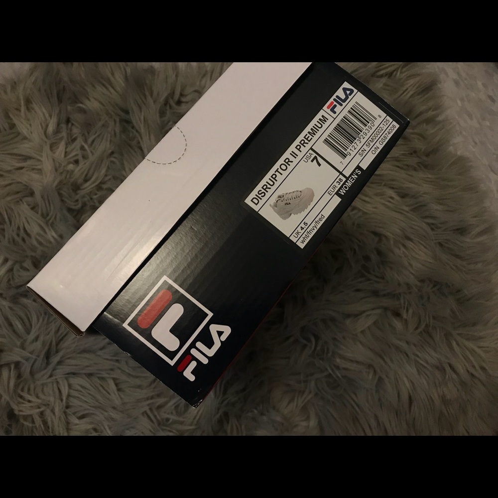 women’s fila sneakers